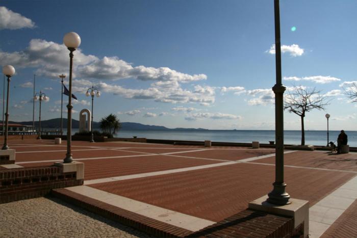 Albergo Golfo Follonica Kültér fotó